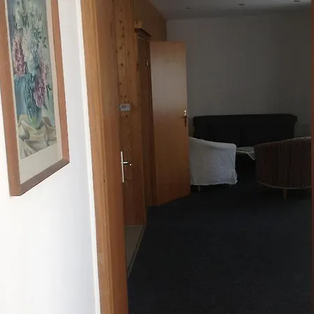 Bed & Kitchen Burgau Apartment Room photo