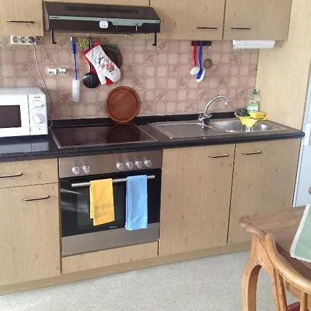 Bed & Kitchen Burgau Apartment Room photo