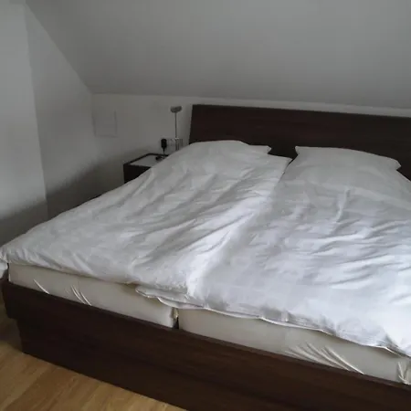 Bed & Kitchen Burgau Apartment Room photo