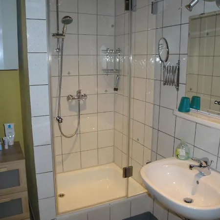 Bed & Kitchen Burgau Apartment Room photo