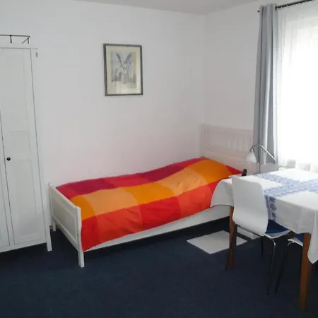 Bed & Kitchen Burgau Apartment Room photo