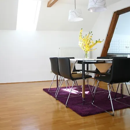 Bed & Kitchen Burgau Apartment Room photo
