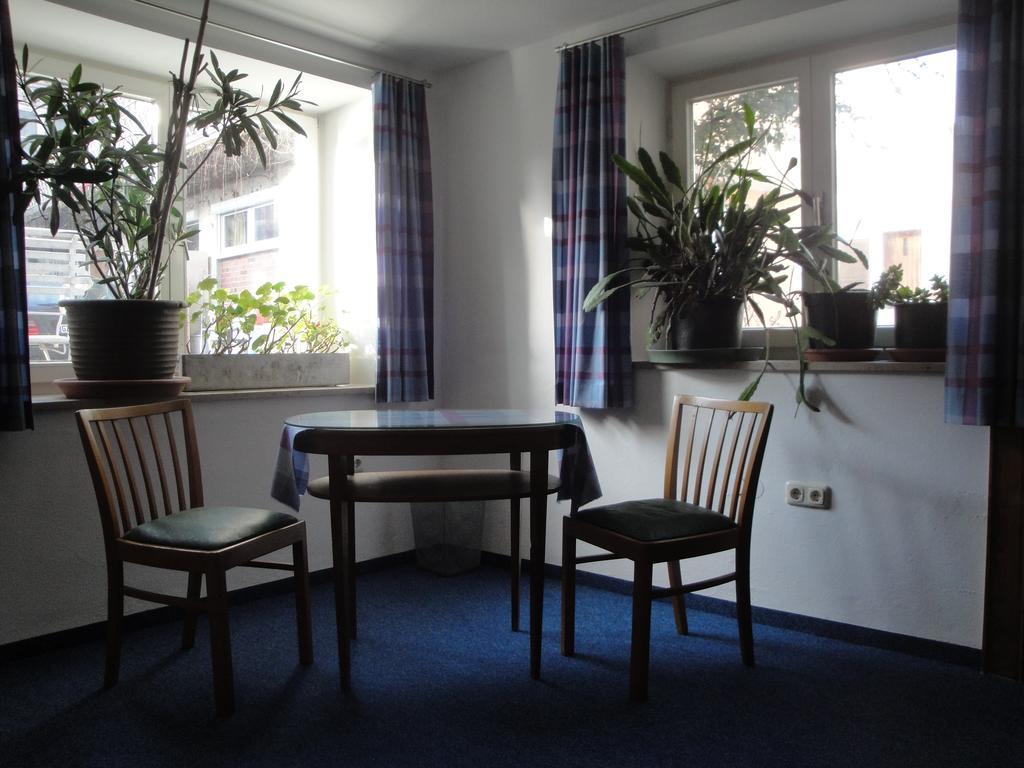Bed & Kitchen Apartment