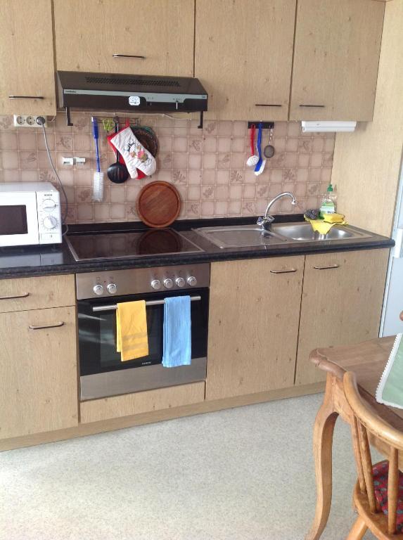 Bed & Kitchen Apartment Burgau